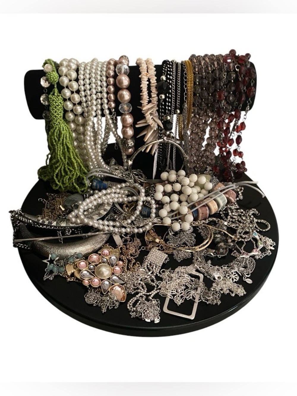68 piece assorted necklace lot - Picture 5 of 5